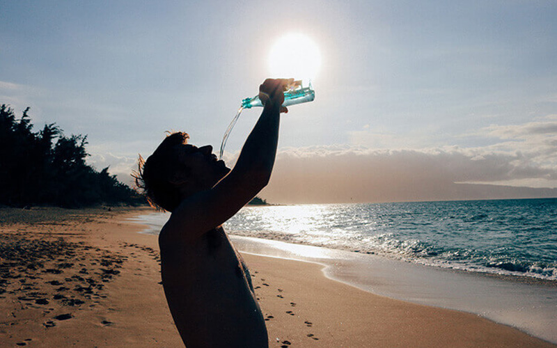 Yaz aylarında daha fazla su içmeyi ihmal etmeyelim!